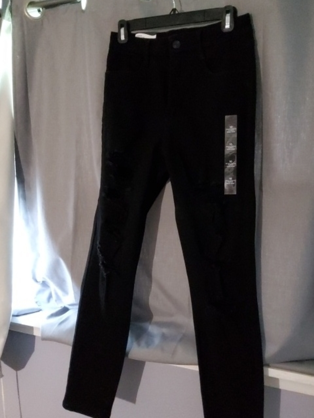 Black Curvy High-Rise Distressed Skinny Jeans